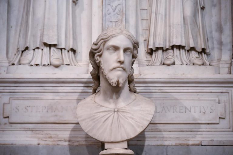 Estudo atribui busto de Cristo em basílica de Roma a Miguel Ângelo