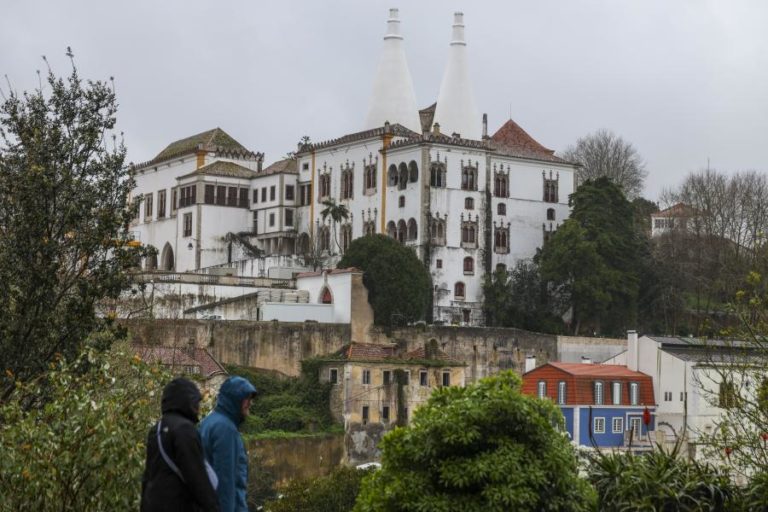 Parques de Sintra com 3,1 milhões de visitantes aposta na qualificação nos monumentos