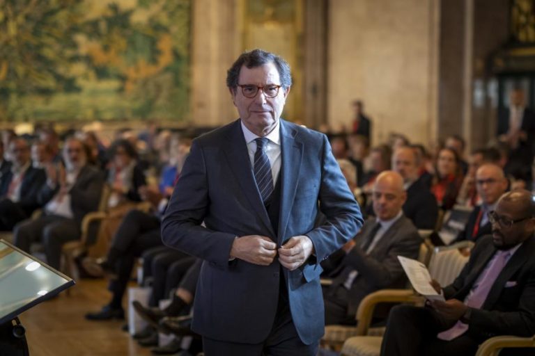 Governo “quer intensamente acordo” na legislação laboral – ministro