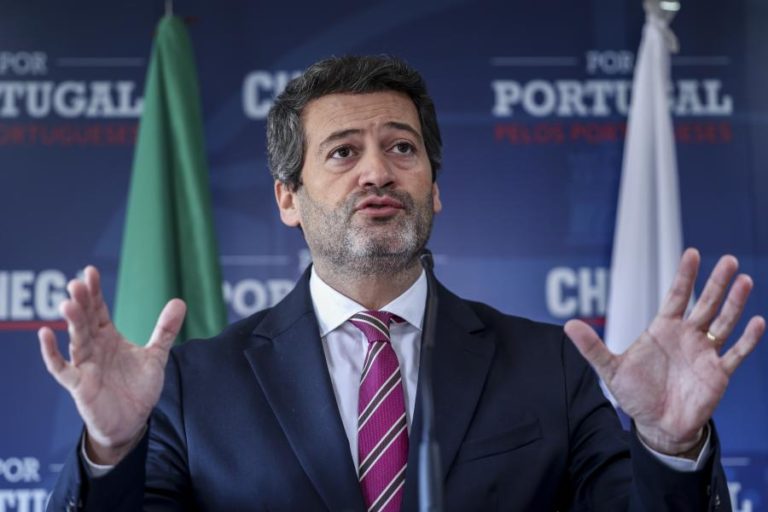 Ventura fala em “oportunidade histórica” para rever Constituição