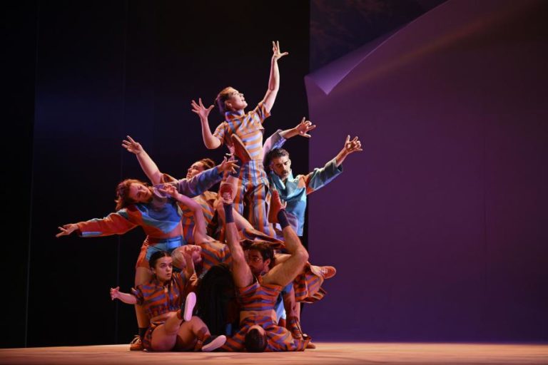 “Uma Pina Colagem” com música de A Garota Não estreia-se no Teatro Nacional S. João