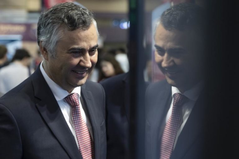 Ministro da Educação volta a defender aumento do valor das propinas