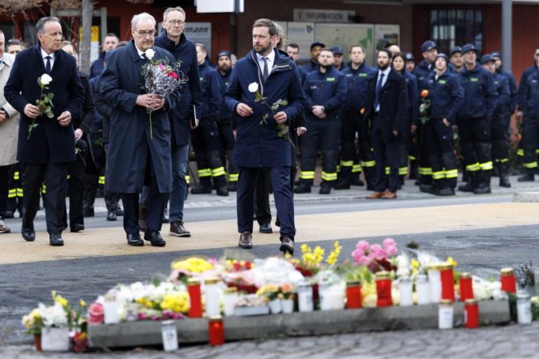 Incêndio com seis mortos em autocarro na Suíça causado por homem perturbado