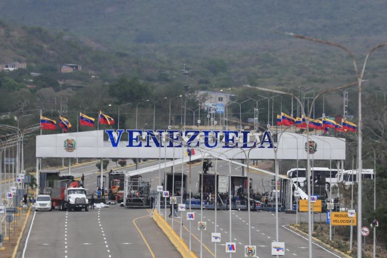 Venezuela e Colômbia cancelam reunião presidencial devido a “força maior”