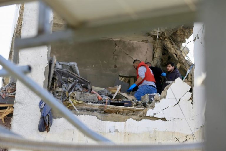 Pelo menos oito mortos em ataque israelita no sul do Líbano – Autoridades