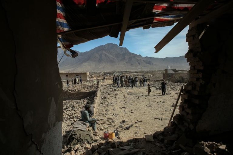 Paquistão reivindica ataque a cidade afegã onde vive líder dos talibãs