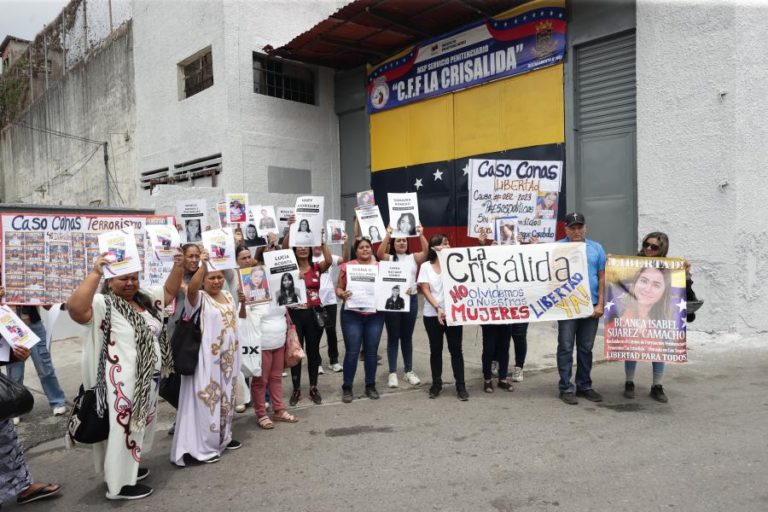 ONG confirma libertação de pelo menos 690 presos políticos na Venezuela.