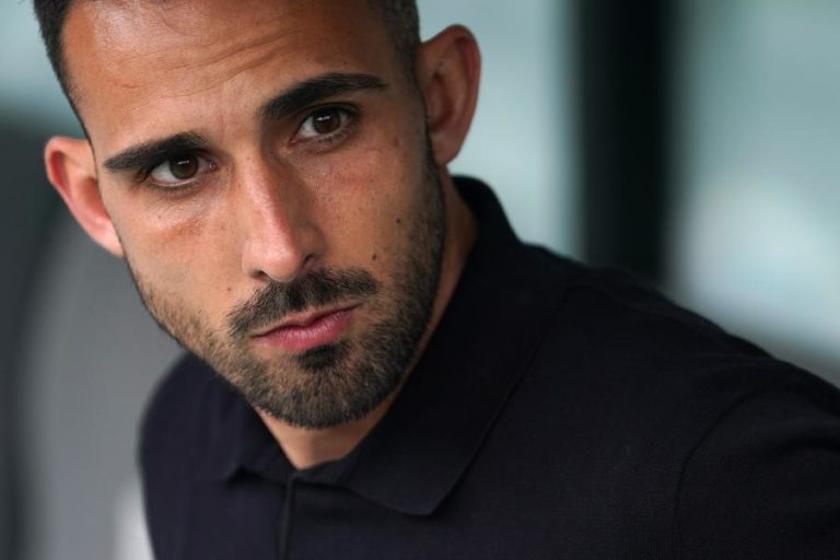 I Liga: Gil Lameiras quer Vitória de Guimarães com “estabilidade defensiva” na Luz