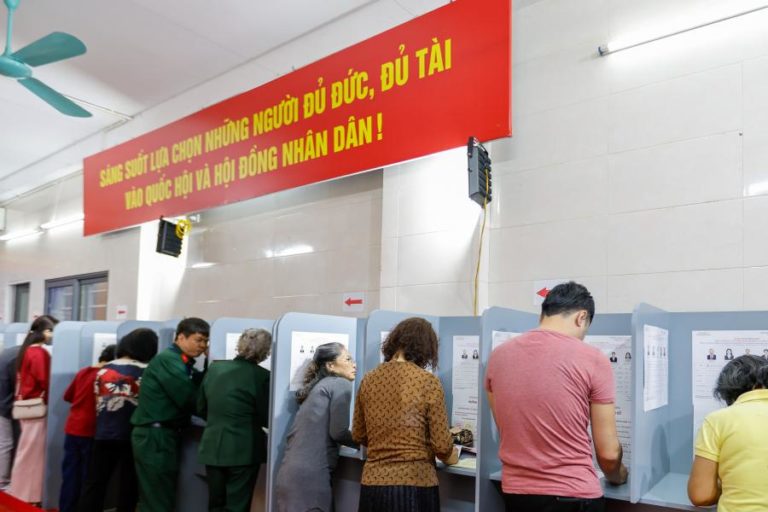 Quase 79 milhões vão a votos no Vietname para eleger um novo parlamento