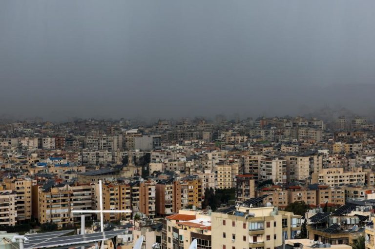 Ataques aéreos israelitas no Líbano já mataram 850 pessoas