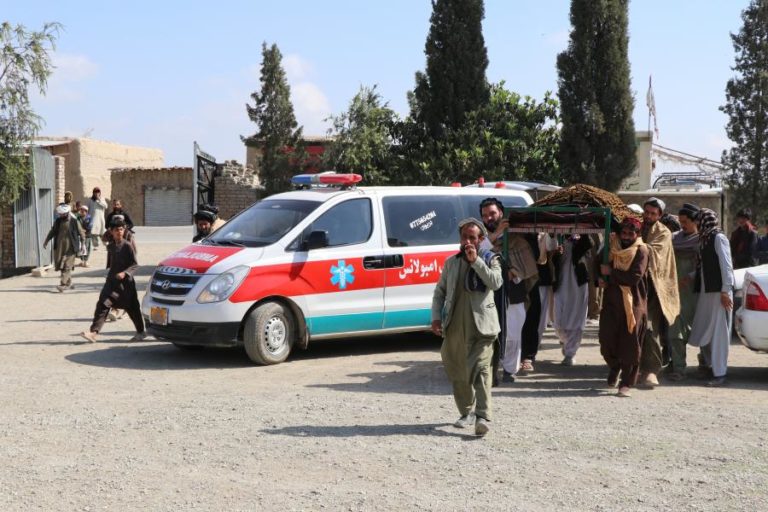 Afeganistão acusa Paquistão de atacar Cabul e de provocar “numerosas mortes”