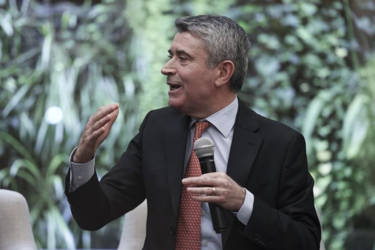 Carneiro considera inaceitável que PS fique fora da eleição de juízes para o Tribunal Constitucional