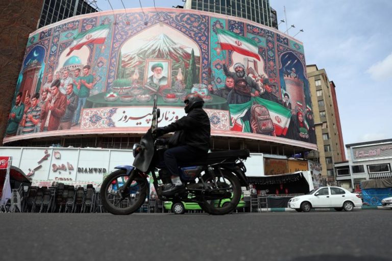 Teerão nega estarem em curso negociações com Washington