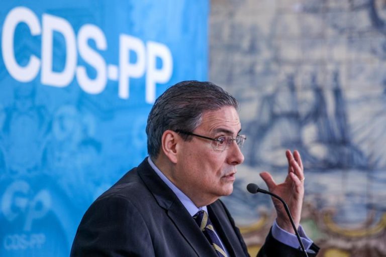 Ministro acusa PS de querer “manter omnipresença nos órgãos do Estado”