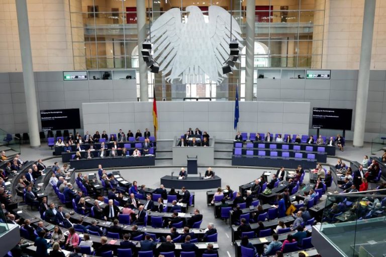 Alemanha aprova pacote para enfrentar aumento do custo do combustível