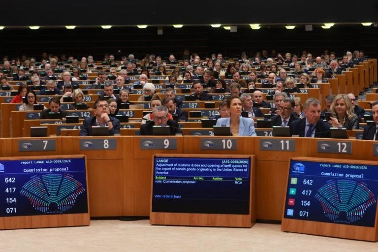 Eurodeputados aprovam regras para proteger contribuintes em caso de falência bancária