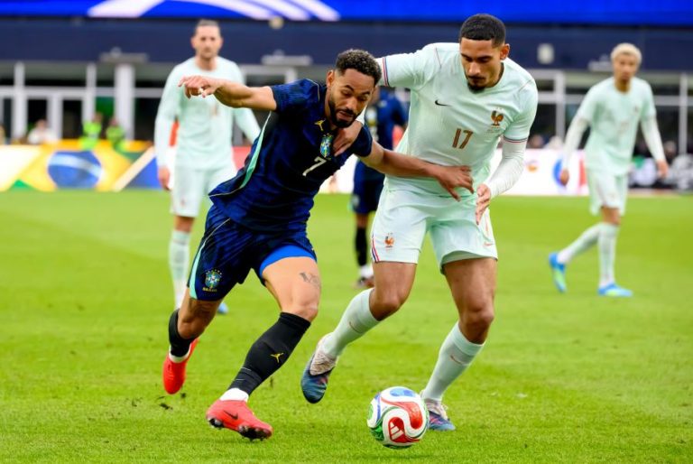 França reduzida a 10 vence Brasil no último teste antes do Mundial2026