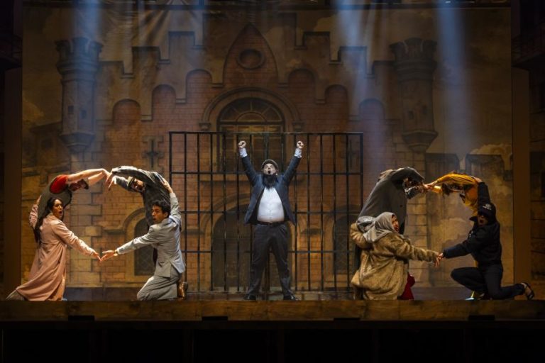 “Sr. Engenheiro”, um musical que vai das Beiras ao tribunal “até à prescrição final”