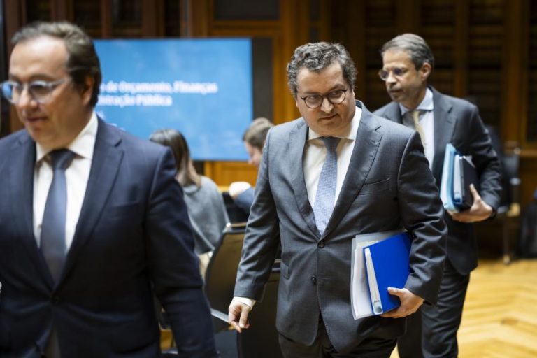 Descida do IVA dos alimentos seria “capturada por quem produz e distribui” – ministro das Finanças
