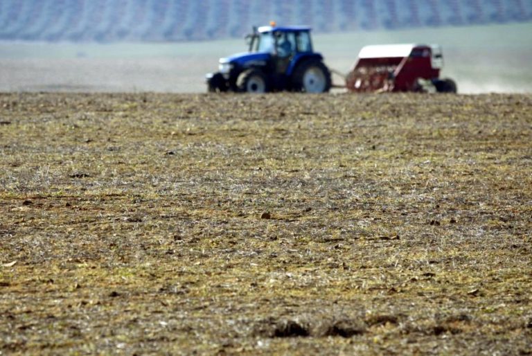 Governo reduz em 10 cêntimos gasóleo para agricultura e pesca