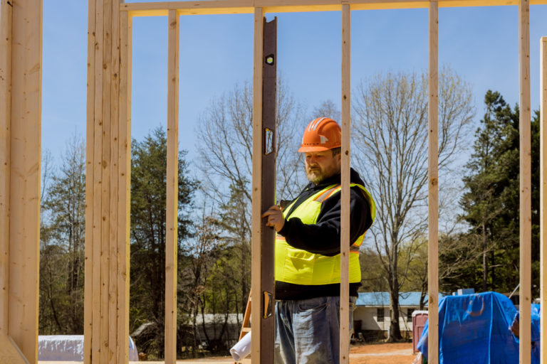 Investimento visa reforçar mão de obra qualificada na construção