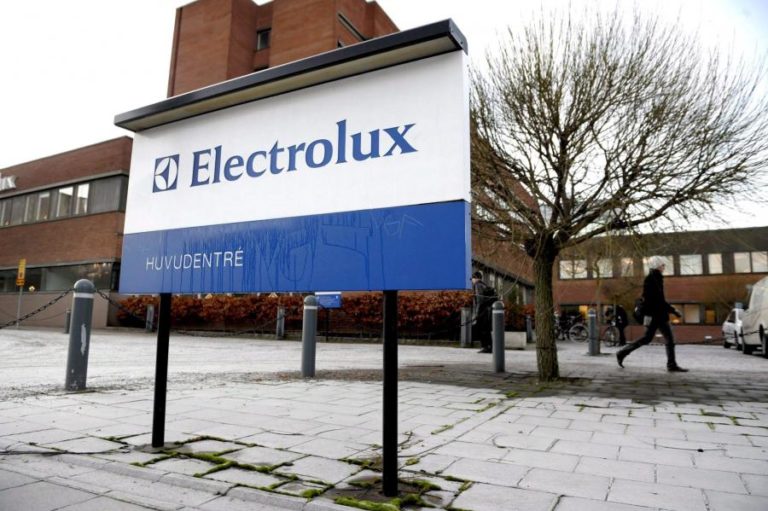 Electrolux vai aumentar capital em 830 ME e cortar 3.000 empregos