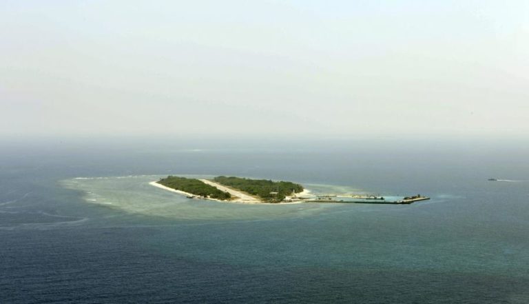 Ministra taiwanesa realiza rara visita a ilha disputada durante manobras