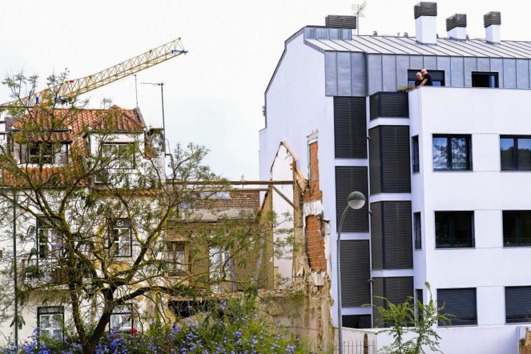 Licenças para construção e reabilitação habitacional caem 14,1% em janeiro