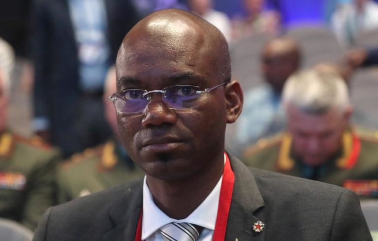 Ministro da Defesa do Mali morre em ataque de rebeldes