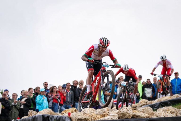 Ricardo Marinheiro medalha de bronze mundial em cross-country eliminação