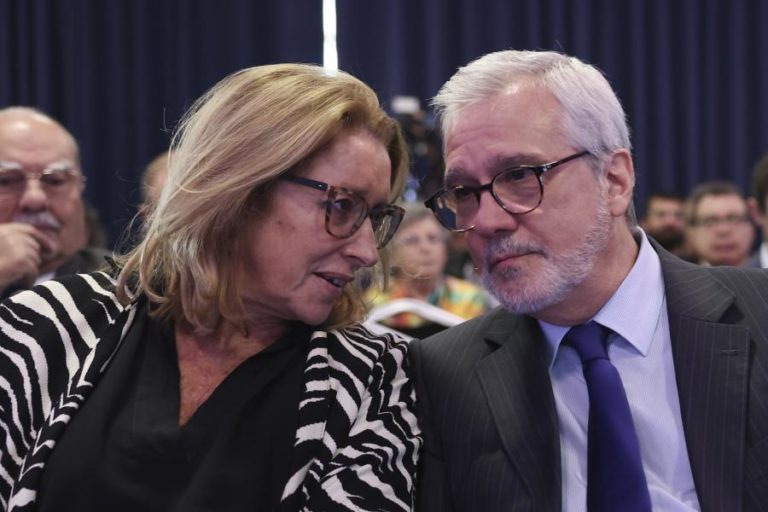 Governo reúne-se hoje com UGT e patrões sobre alterações à lei laboral