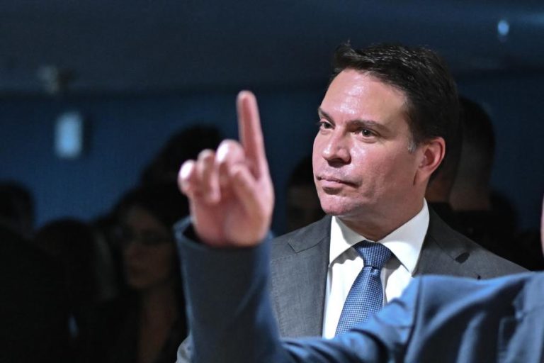 EUA expulsam dirigente brasileiro após detenção de ex-chefe dos serviços secretos de Bolsonaro
