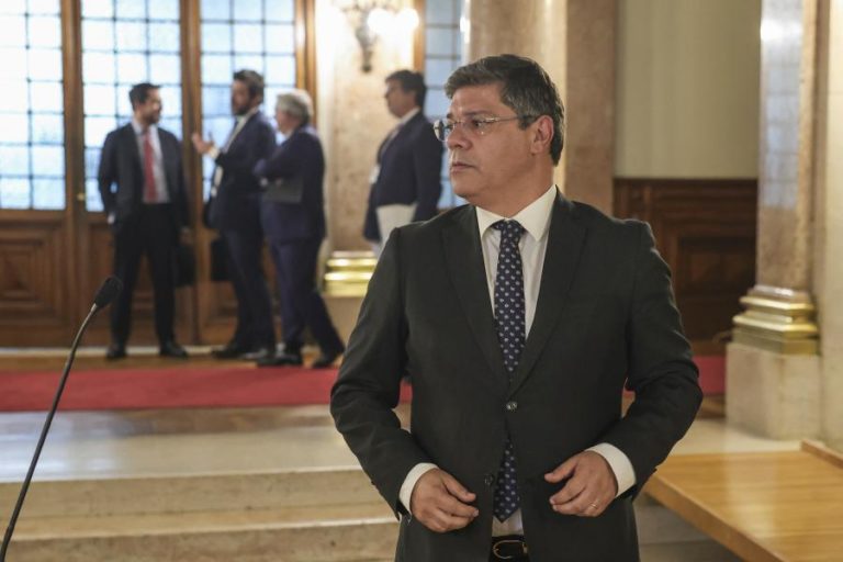 Mau tempo: PS diz que Governo deve deixar planos com “maus resultados” e executar medidas