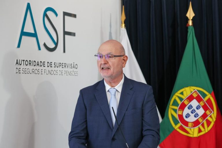 Risco de sustentabilidade das pensões dever ser partilhado com o privado – ASF