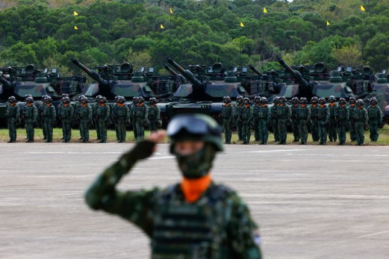 Taiwan assina acordos de compra de armas aos Estados Unidos no valor de 5,66 MME