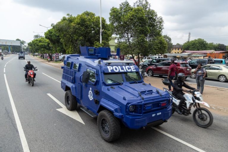 Futebolista ganês Dominic Frimpong morre em ataque ao autocarro da sua equipa