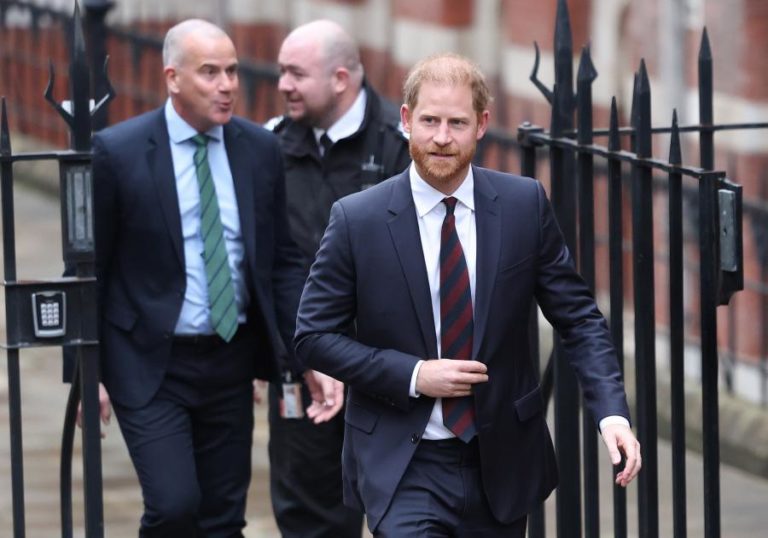 Príncipe Harry processado por instituição de solidariedade africana que fundou 