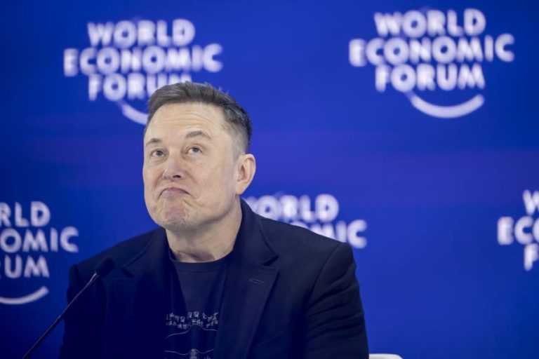 Elon Musk falha audição na justiça francesa sobre possíveis abusos na rede social X