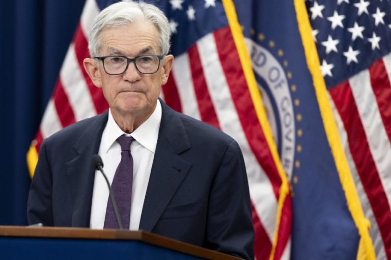 Trump diz estar pronto para ‘demitir’ Powell se este não deixar a Fed em breve