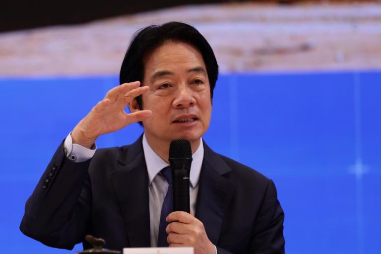 Paz deve basear-se na força e não ser um presente de ditadores — líder taiwanês