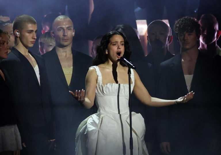 Rosalía dá hoje em Lisboa primeiro concerto da etapa portuguesa da digressão “Lux”