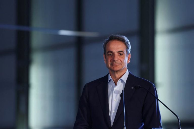 Grécia vai proibir redes sociais aos menores de 15 anos