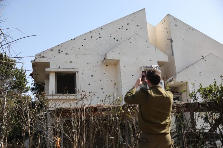 Hezbollah lança 25 foguetes contra Israel após negociações com Líbano