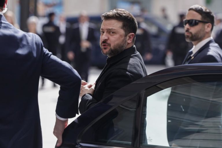 Zelensky em Istambul para um encontro com PR turco