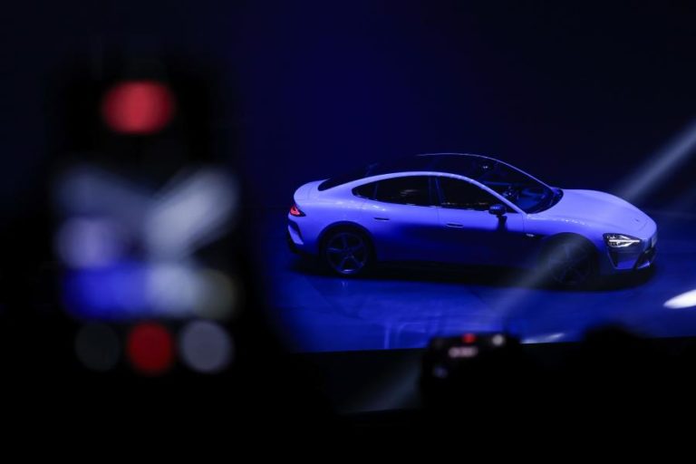 Xiaomi lança em maio novo SUV elétrico com autonomia superior a 700 quilómetros