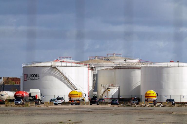 Cotação do Brent para entrega em junho sobe 3,48% para 101,91 dólares