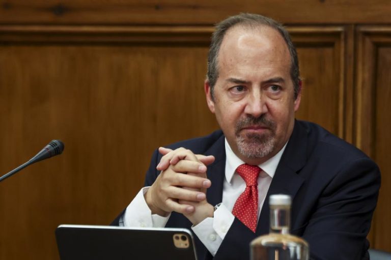 Irão: Governador do Banco de Portugal alerta para risco de estagnação na zona euro