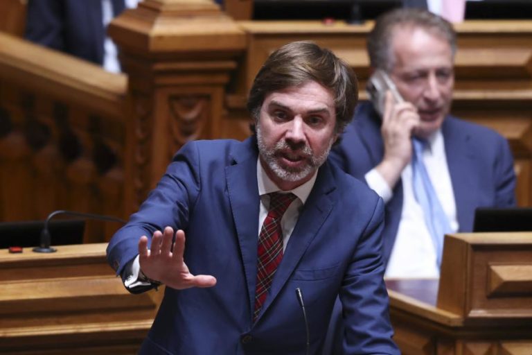 CDS-PP acusa Tribunal Constitucional de “ativismo judicial” com ‘chumbo’ à lei da nacionalidade
