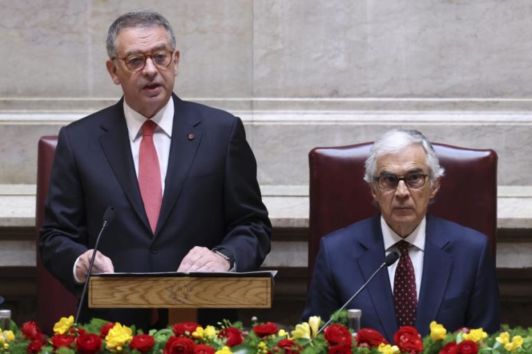 Constituição/50 anos: Seguro diz que é o incumprimento do texto que traz frustração aos portugueses