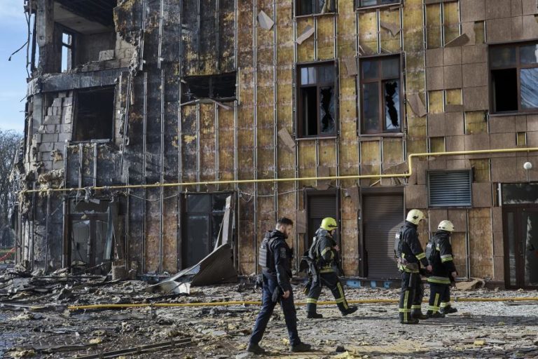 Rússia rejeita prolongar cessar-fogo decretado para Páscoa ortodoxa